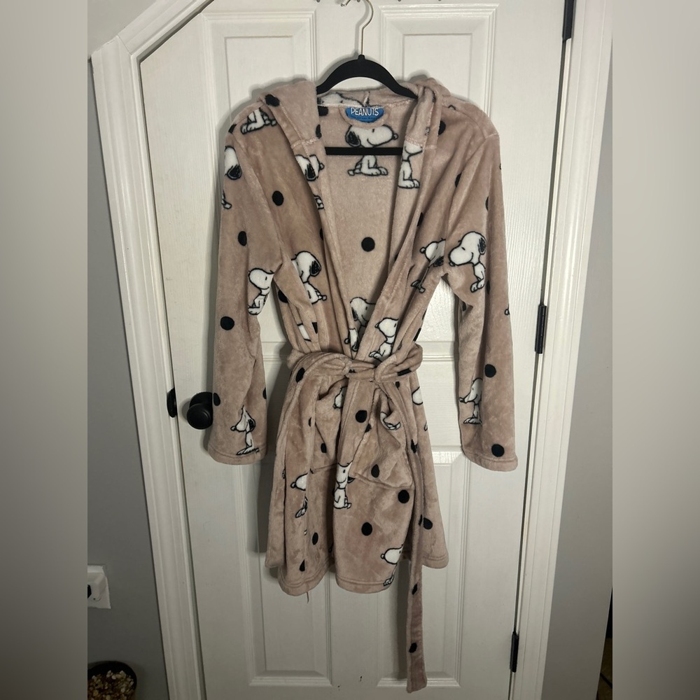 Peanuts Snoopy Beige Hooded Robe